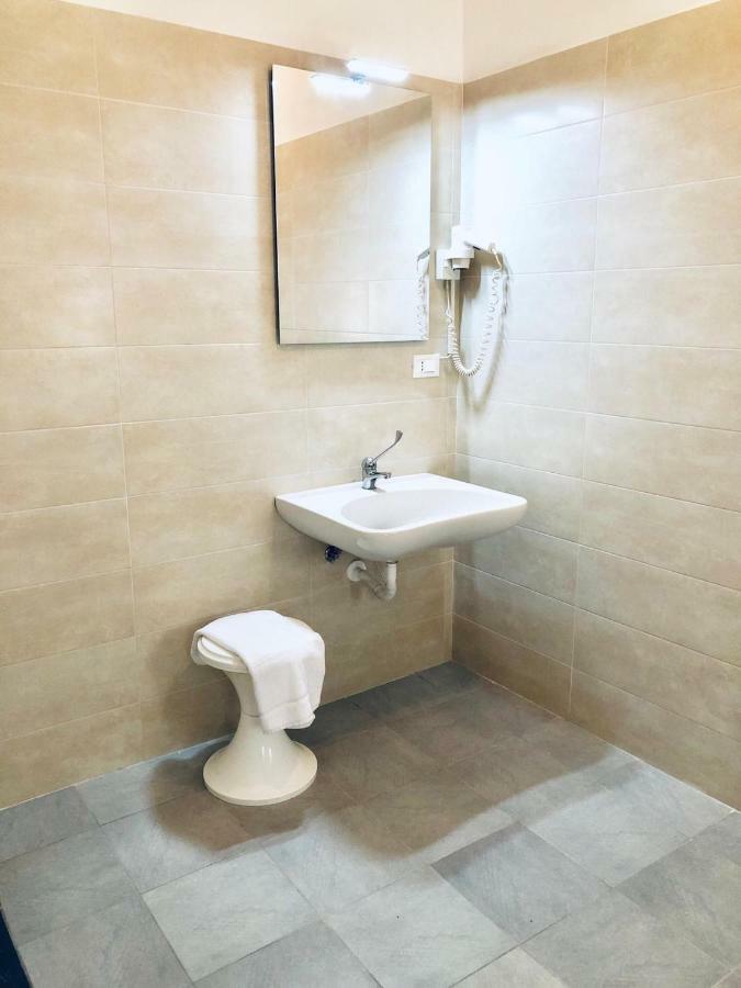 Hotel Primarosa Салсомаджоре Терме Екстериор снимка