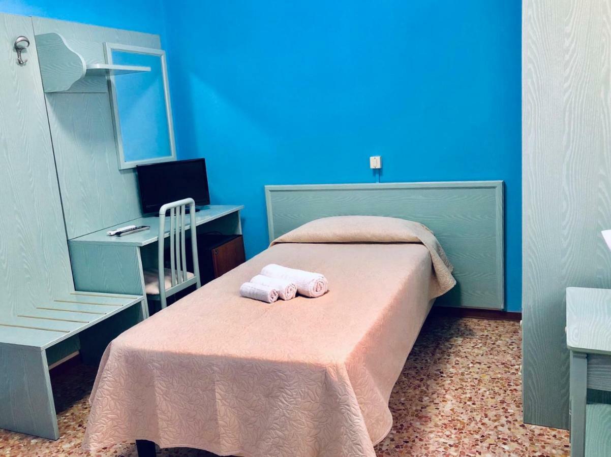 Hotel Primarosa Салсомаджоре Терме Екстериор снимка