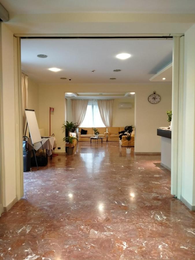 Hotel Primarosa Салсомаджоре Терме Екстериор снимка